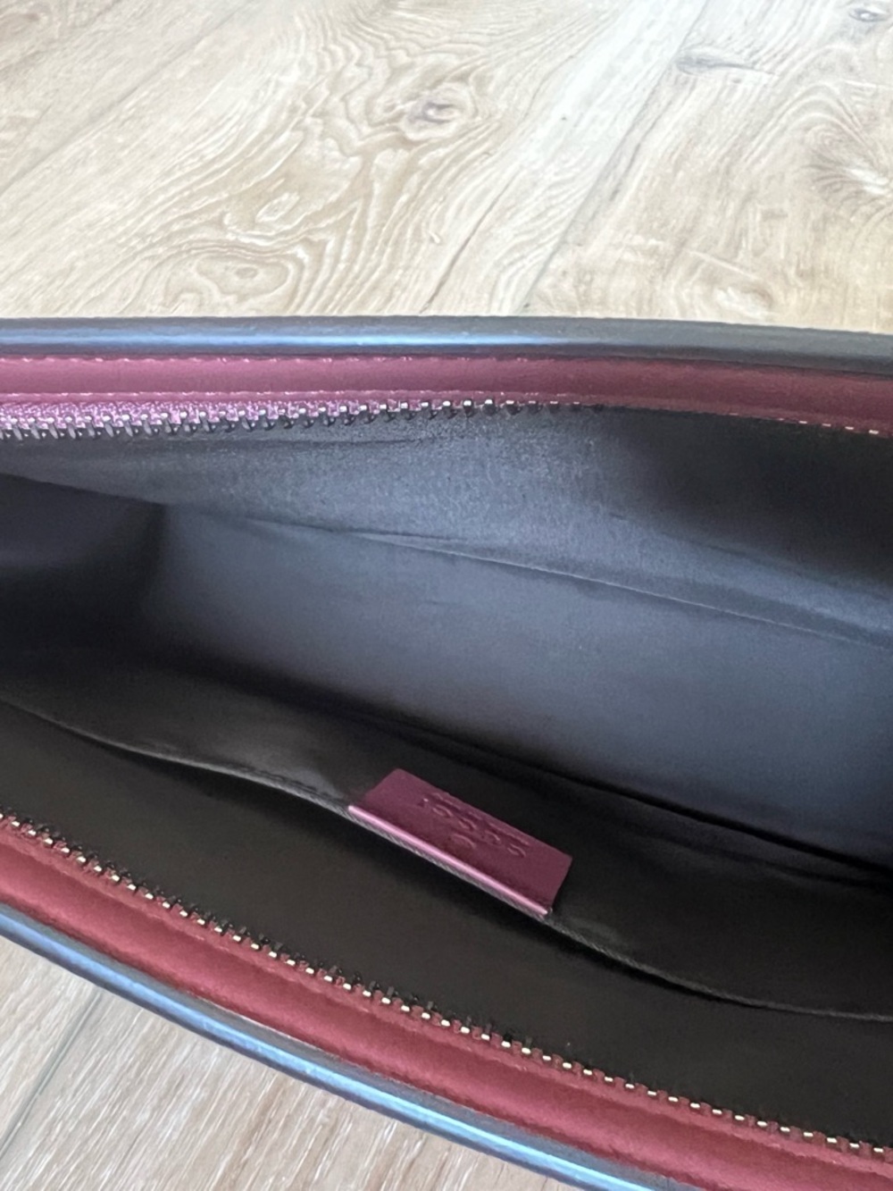 GUCCI *mint Floral GG Supreme Pouch in Pink/Burgundy W/ COA - Picture 13 of 16